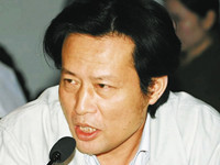 樊  波